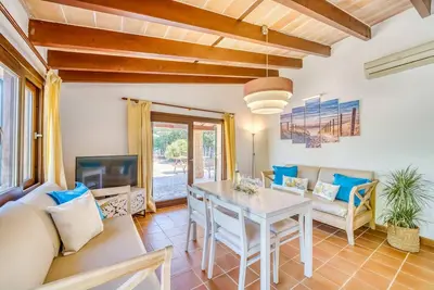 Image de Finca à Pollensa avec piscine près de la baie