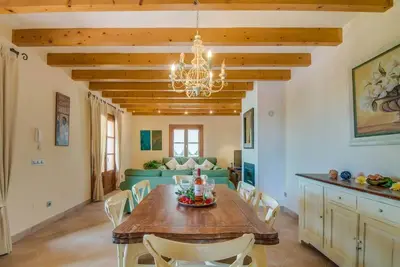 Image de Maison de campagne rurale avec piscine