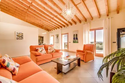 Image de Maison de campagne luxuriante à Buger