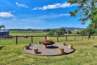 Image de Stellaview Farmhouse, Newly Renovated in Heart of Hunter