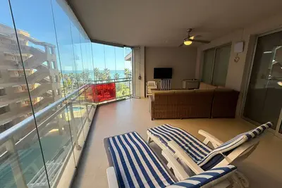 Image de Mondrian World, Sophisticated - ServHouse