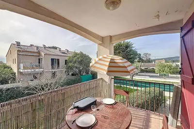 Image de Appartement lumineux à 100m de la plage des Lecques, parking inclus