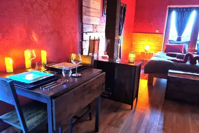 Image de Chambre d'hôtes Wellness romantique avec sauna, bain à remous et jacuzzi!