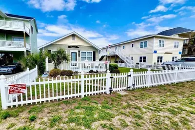 Image de Sunshine Trio - Cute 2br Cottage! Dog Friendly & Easy Beach Access