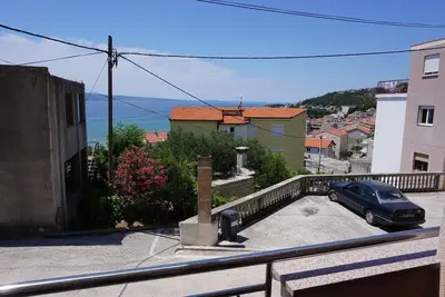 Sea View Apartment in Duće for 10