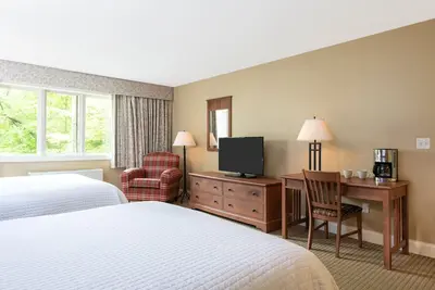 Image de Ski-In Resort Room | 2 Queen Beds