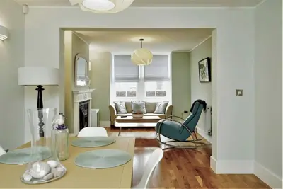 Image de Beautifully presented, spacious and conveniently located Edwardian home