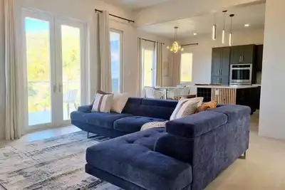 Image de 3br Luxury Escape \/ Near Beach\/With Workspaces
