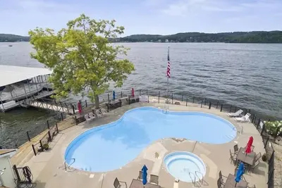 Image de LakeView Bliss With Boat Slip