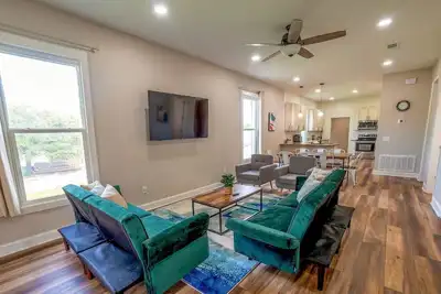 Image de 4-bedroom house in vibrant Downtown Pensacola