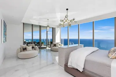 Image de Exclusive Five-bedroom Luxury Retreat