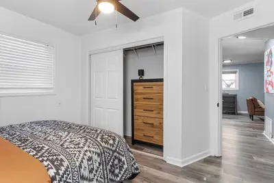 Image de Tranquility Creek~Stylish 2br~7 Mins Atl Airport - Dedicated Workspace
