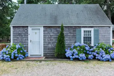 Image de Lovely 2 bedroom cottage in historic Sandwich w/ WiFi, Ac. Near beaches, Pets Ok