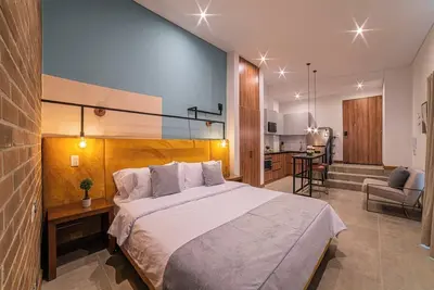 Image de E202 - Comfy studio, A/C, hot water, Fast WiFi