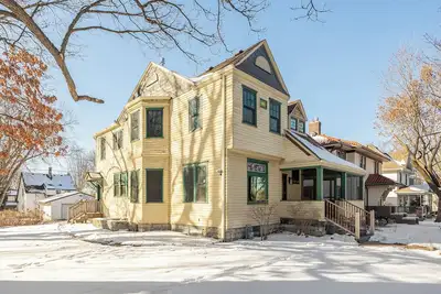 Image de Charming Victorian 5-bedroom house -fully updated- in marvelous Saint Paul