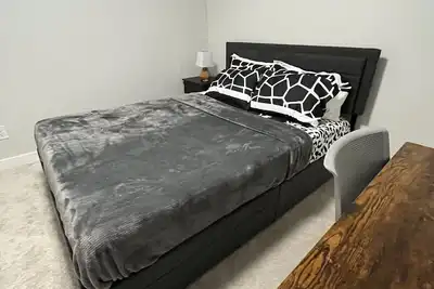 Image de Cozy 1-bedroom condo with WiFi, Ac in amazing Regina