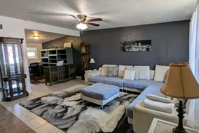 Image de Fort Huachuca. Home with private Gym. Pet with fee