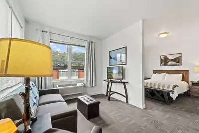 Image de Modern Mountain Cozy Stay! Mountain Tavern Suites!