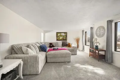 Image de Spacious Executive 5-bedroom home by airport in charming Idaho Falls w/ WiFi, Ac