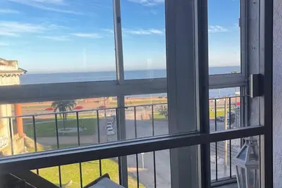 Image de Apartment with sea view in old town in safe area with Wifi Chromecast