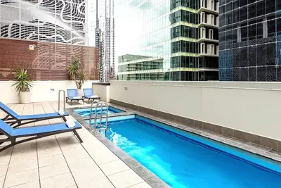 Image de Skyline Escape - Heart of City with Resort Amenities