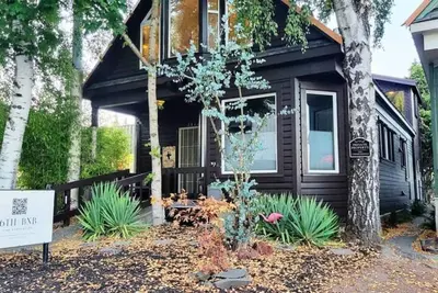 Image de Stunning Victorian | Custom 1912 Home on 6th Ave and unbeatable location