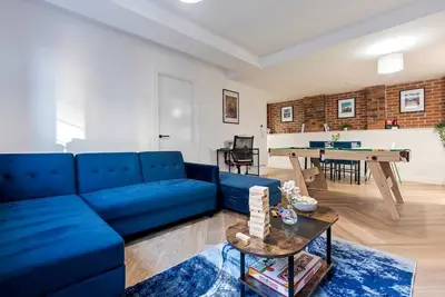 Image de Signature Suite: City Centre| Pool Table