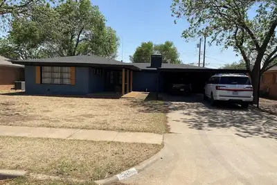 Image de Your Lubbock Launchpad! Game Room, Firepit, Dog-Friendly + Near Ttu