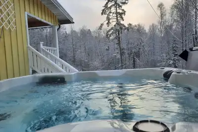 Image de private wellness house med private outside jacuzzi, sauna, massagechair and gym