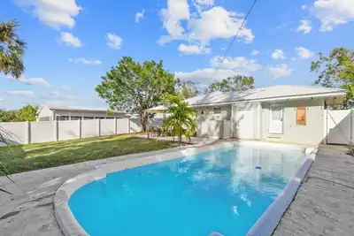 Image de Private Sarasota Pool Home. Close to Beaches. Fenced Yard. Pet Friendly