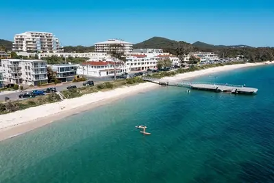 Image de The sand at your Toes! ! ! Beach side retreat for those short get-a-ways!