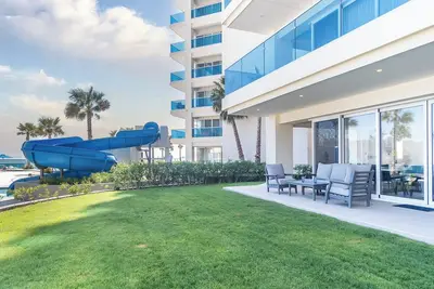 Image de Spectacular 2 Bedroom Ground Floor Condominium Encantame E 105