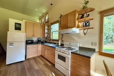 Image de Cheery Loft Apartment close to downtown Olympia with country feel