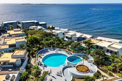Budget friendly 2br condo - walk to the beach!