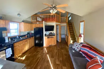Image de Angelina Cabin: Pool, Hot Tub & Peaceful Vibes