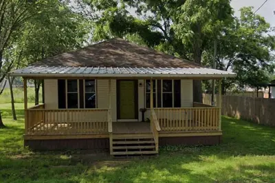 Charming 2 Bedroom Cottage in Franklin