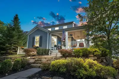 Image de Hudson Gem • Near Main St & Western Reserve