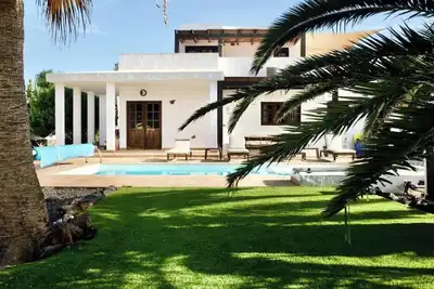 Image de Lajares Villa-Sleeps 6-Free Parking-Playground