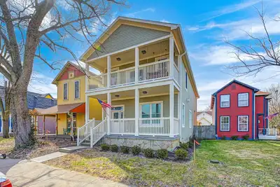 Image de Designed for Groups~Game Room~10 Min to Lucas Oil~Spacious Indy Home
