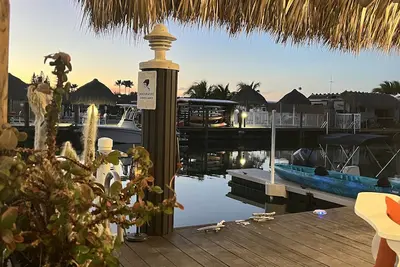 Image de Nice Water Front Tiny home w Ac, WiFi include boat ramp & 20ft dock in KeyLargo