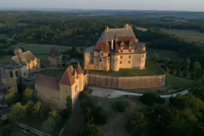 Image de Chalet intimiste à Biron avec piscine partagée