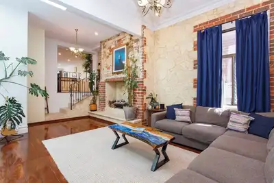 Image de Enjoy a comfortable experience at this extremely central Fremantle house