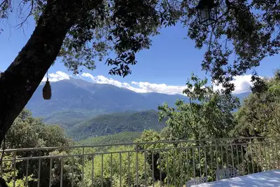 Image de Seuls au Monde - Mas isolé avec vue sur le mont Canigo