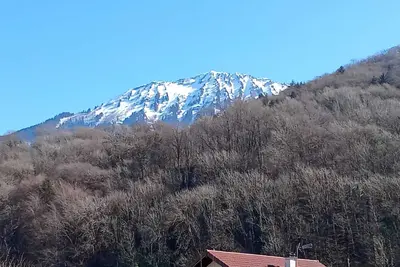 Image de Belle maison entre lac et montagne! Détente assurée ou sport à deux pas!