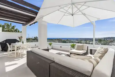 Image de Casa Colline - West facing 3 Bed Penthouse with Sea View!