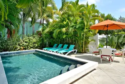 Image de Twice as Nice on Duval Street - Key West Cottages w Private Pool