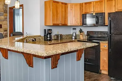 Wisconsin Dells, Glacier Canyon Lodge3-Br condo with Ac, WiFi, Waterparks