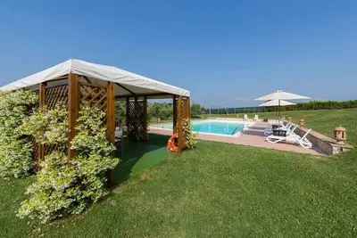Image de Truly Enchanting Villa Near from Amelia