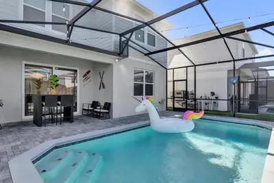 Image de Upstay Family Home w Cinema, Pool & Bbq Clermont