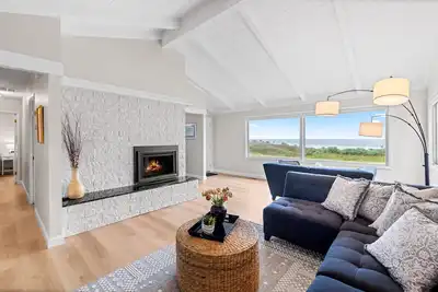 Image de 3970 Wave Watcher - Panoramic Oceanfront Bay Views